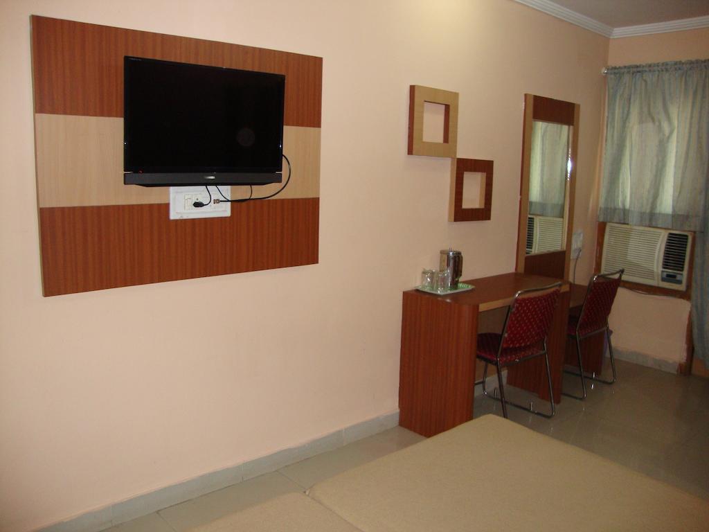 ホテルBari International ブバネーシュワル 部屋 写真